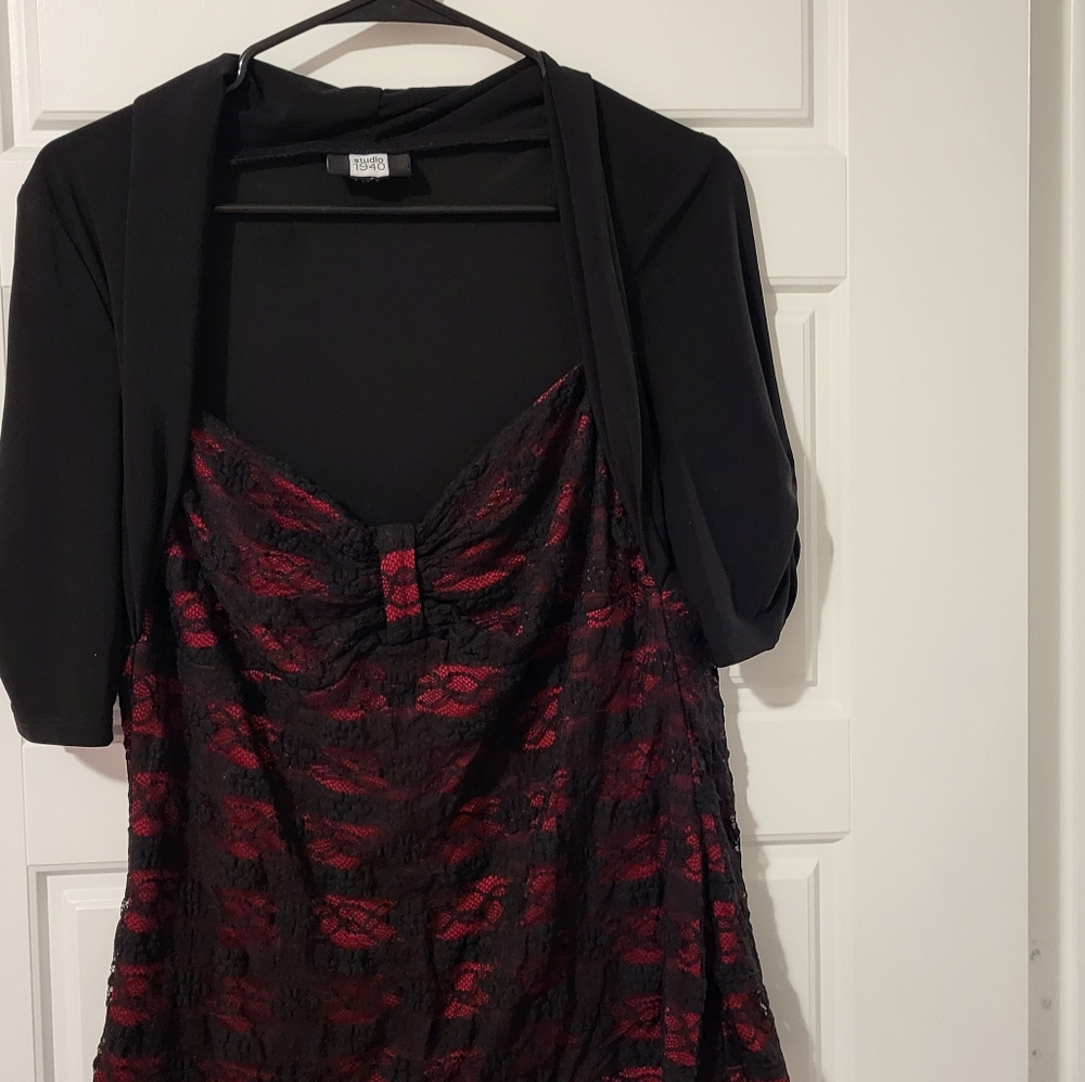 blouse with lace